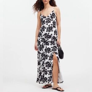 Madewell Smocked Sleeveless Maxi Dress in Floral Size: 00,‎ NWT